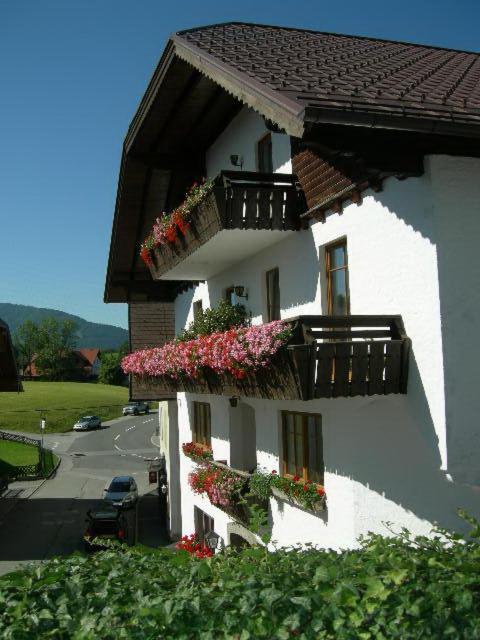 Gasthaus Kirchenwirt Hotel Koppl Exterior photo